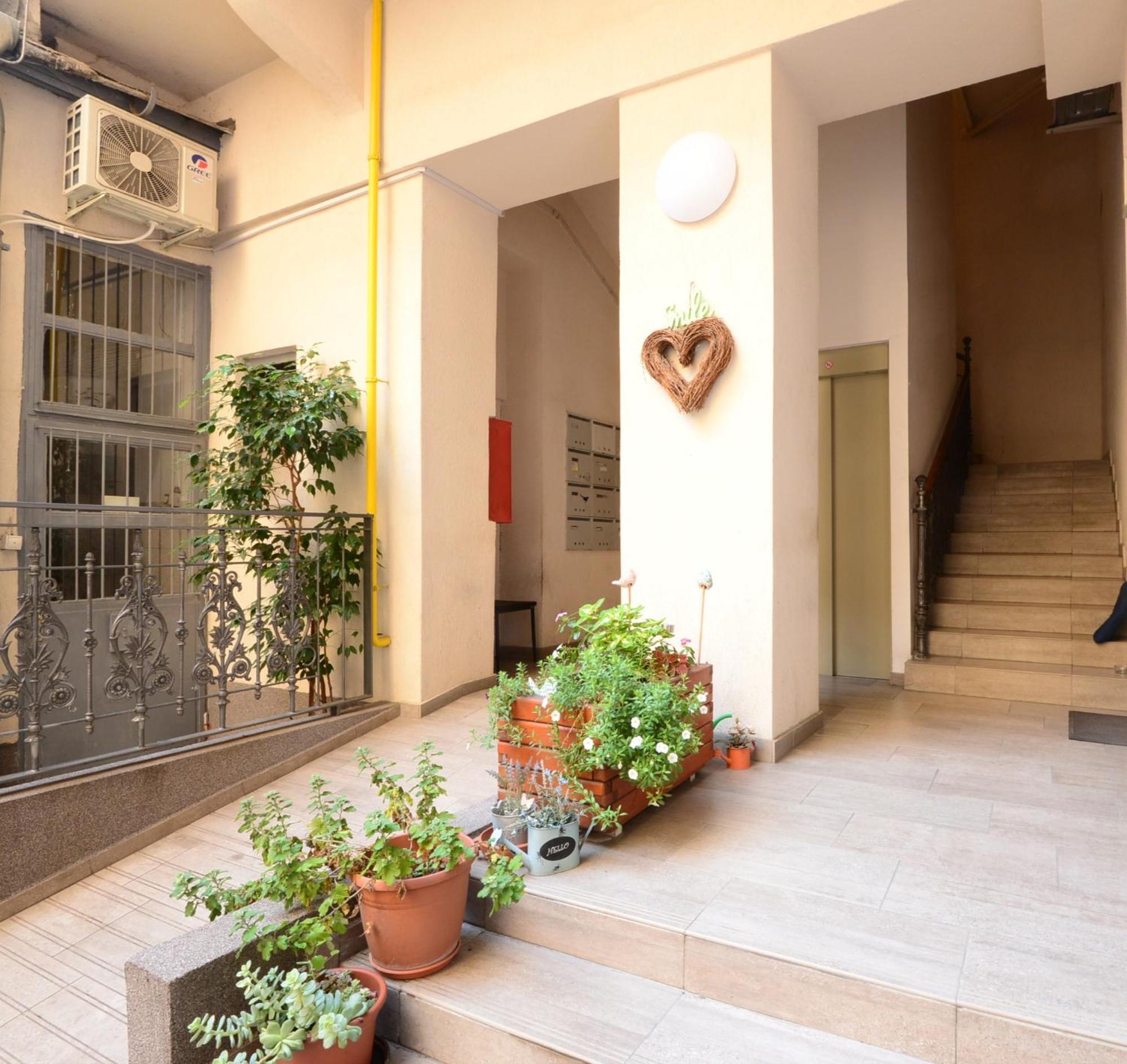 Your Place Apartman Budapest Exterior foto